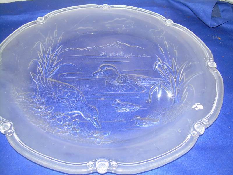 15 inch frosted platter with ducks