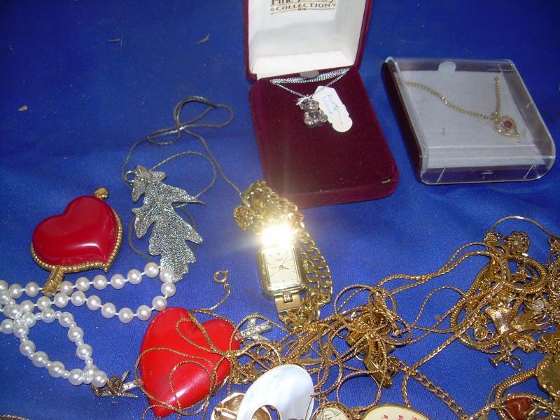 good quality costum jewlery