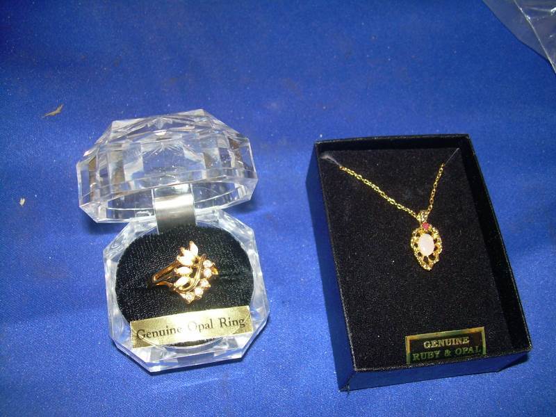 genuin opal ring and kneckless