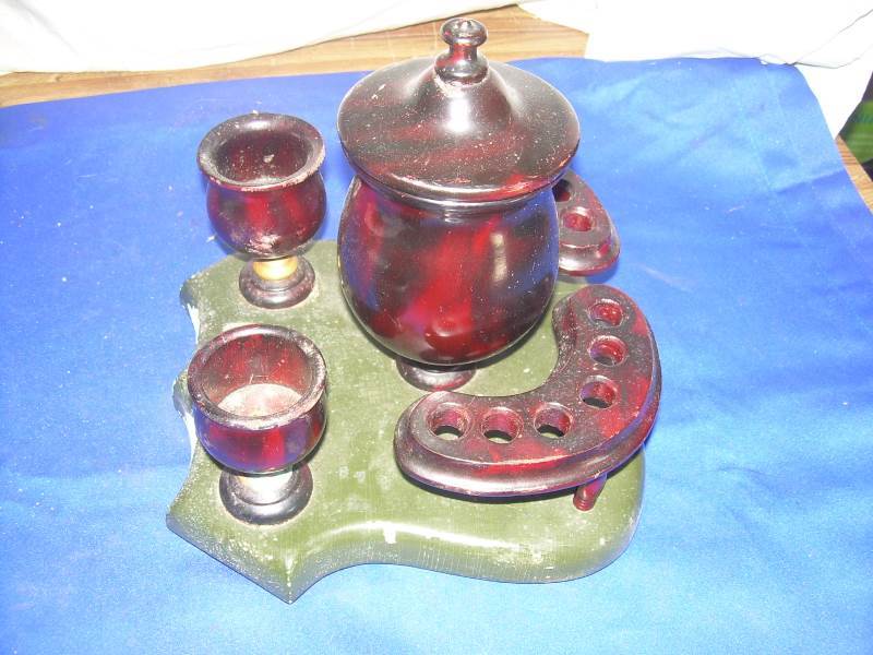 Vintage pipe stand