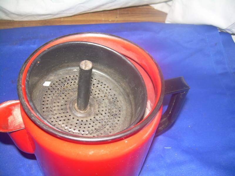 Vintage team pot