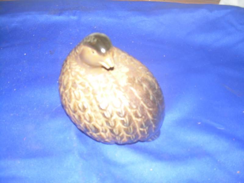 Vintage quail figurene