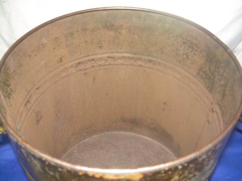 vintage metal can with cover