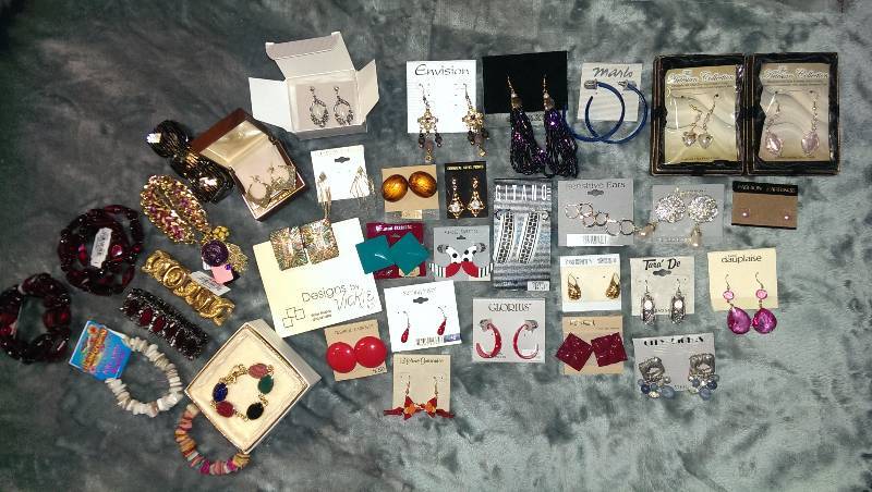Pierced earrings, bracelets