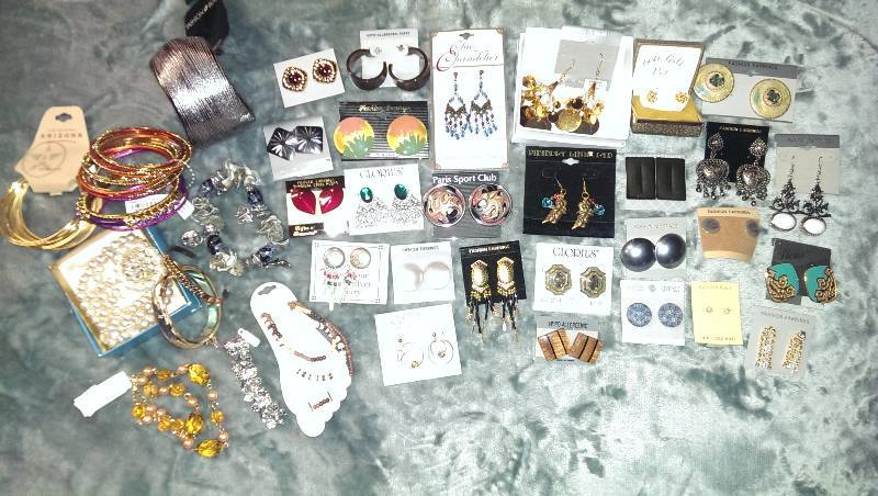 Pierced earrings, bracelets
