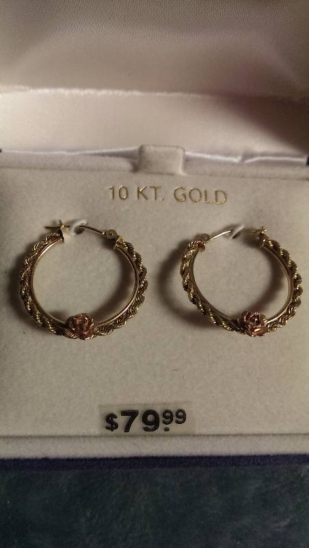 Pierced earrings (10k gold).