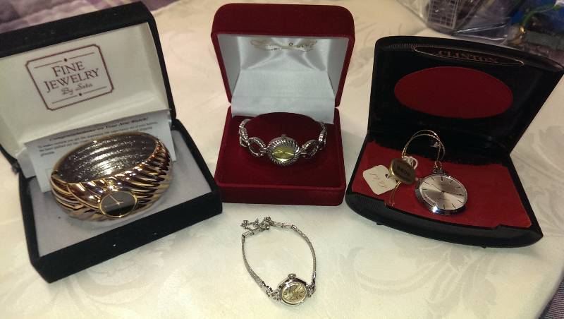 Four watches 2 Seta and 2 Clinton