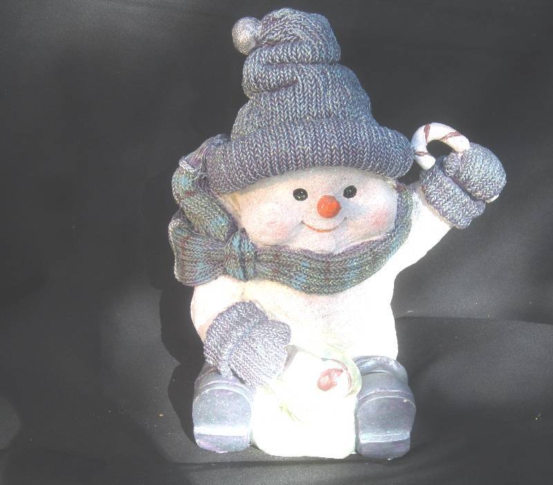 lot 414 image: NEW Snowbuddies Highly Collectible
