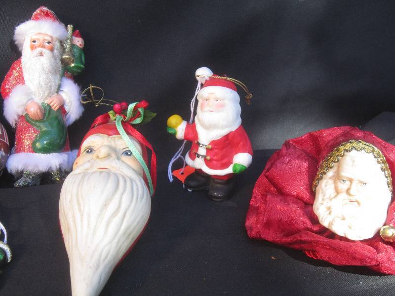lot 422 image: Christmas Misc Lot