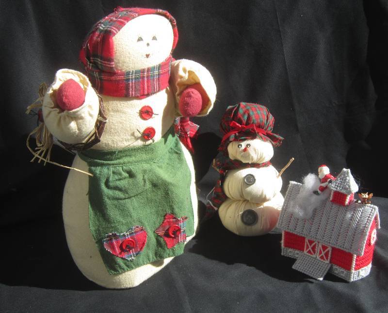 lot 453 image: Christmas Lot