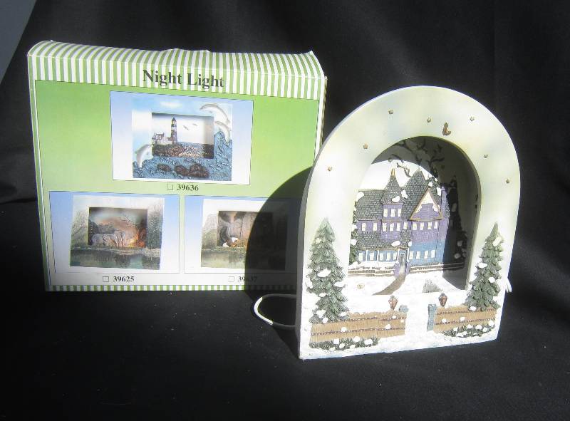lot 479 image: Christmas Night Light