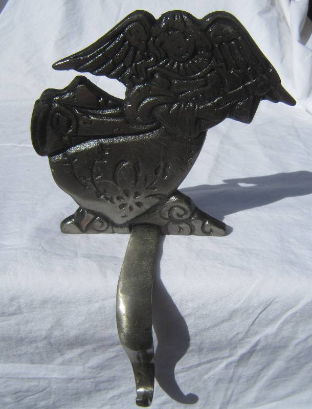 lot 514 image: Heavy Metal Stocking Holder - Angel