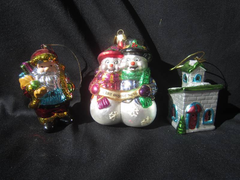 lot 524 image: Christmas Ornaments - Blown Glass Ornament