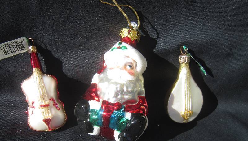 lot 543 image: Christmas Ornaments - Blown Glass Ornament