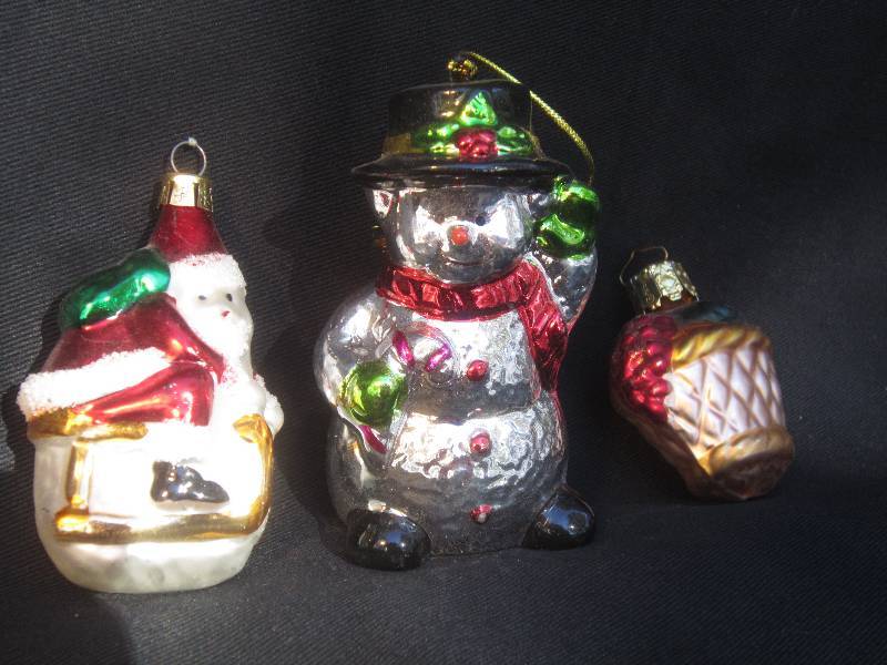lot 420 image: NEW 2 Blown Glass Christmas Ornaments and 1 Snowman Bell
