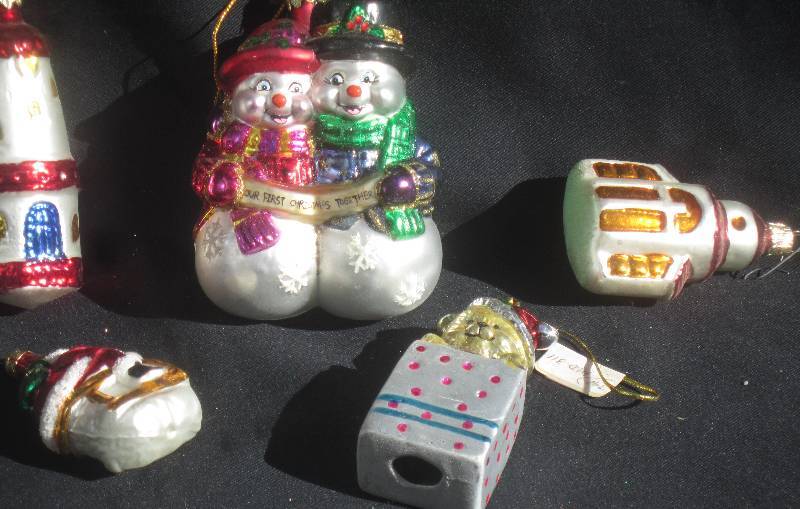 lot 465 image: New Christmas Ornaments - Blown Glass