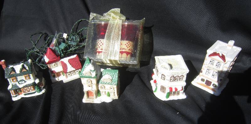 lot 486 image: Christmas Lot - Houses and Voitves