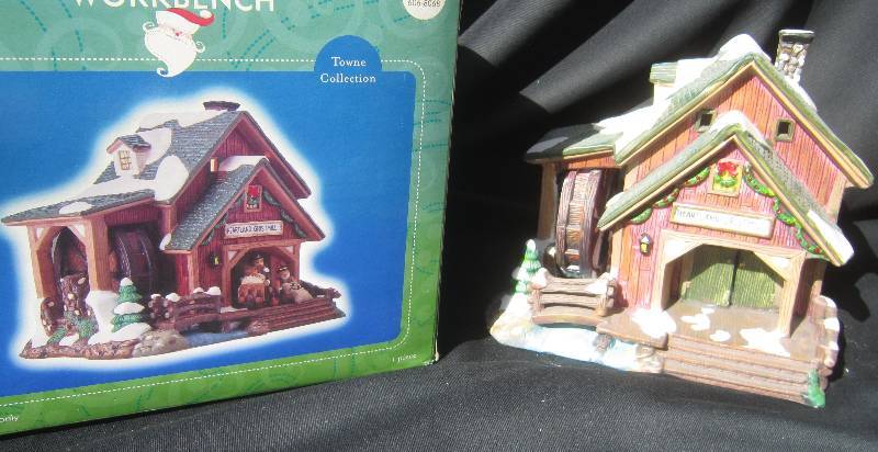 lot 509 image: Santas Workbench Heartland Gristmill Christmas House with Box - Collectible Towne Collection