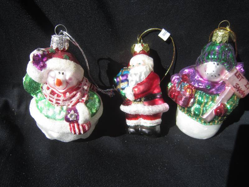 lot 525 image: Christmas Ornaments - Blown Glass Ornament
