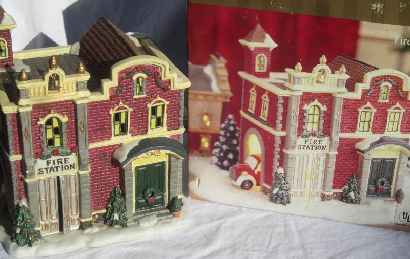 lot 561 image: Collectible Christmas Lighted House - Village Square - Fire Station