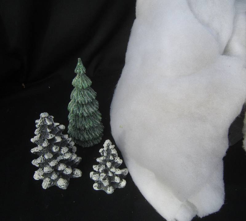 lot 585 image: Christmas Lot