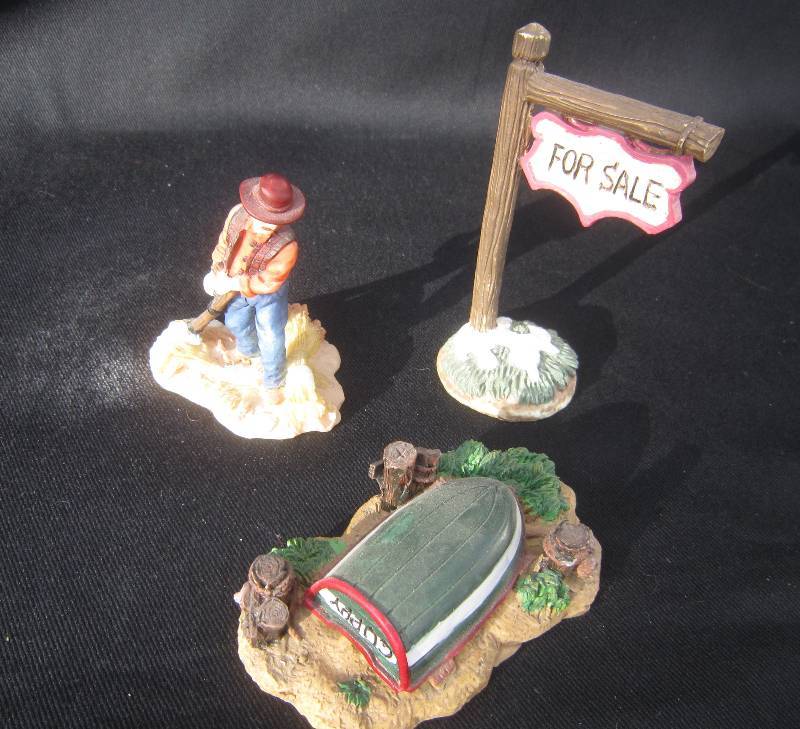 lot 594 image: Village People for Christmas Houses