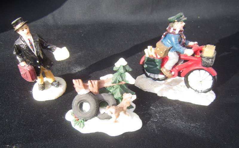 lot 595 image: Village People for Christmas Houses
