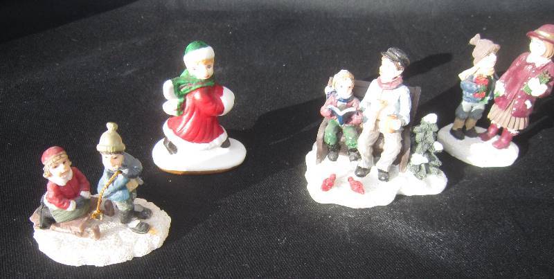 lot 596 image: Village People for Christmas Houses