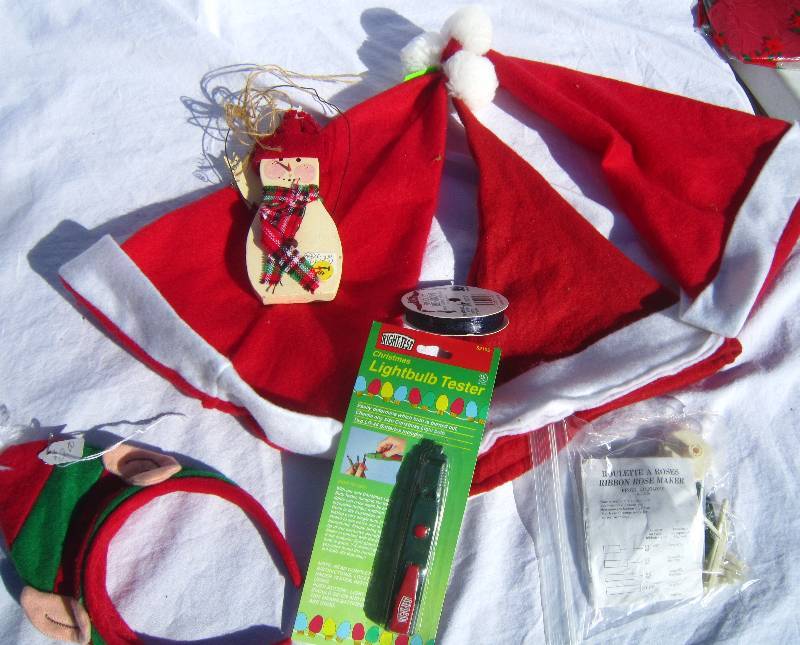 lot 616 image: Christmas Lot