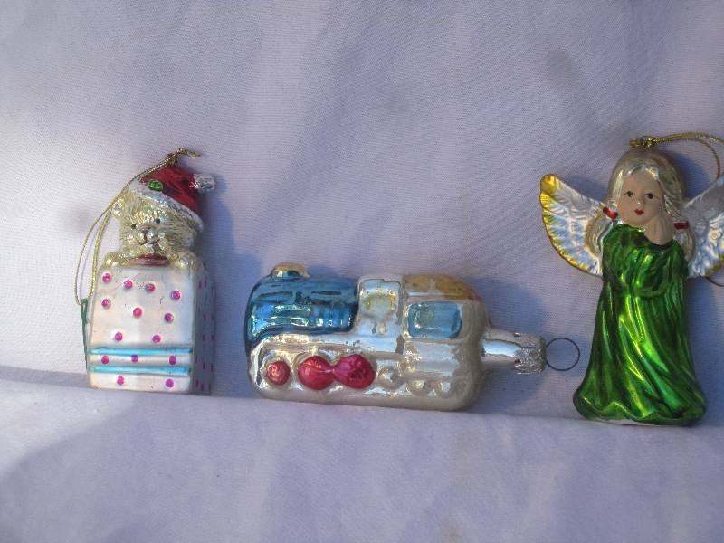 lot 428 image: New Christmas Ornaments - 2 Ceramic and 1 Blown Glass