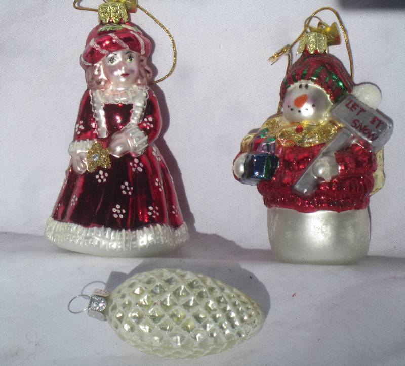 lot 439 image: New Christmas Ornaments - Blown Glass