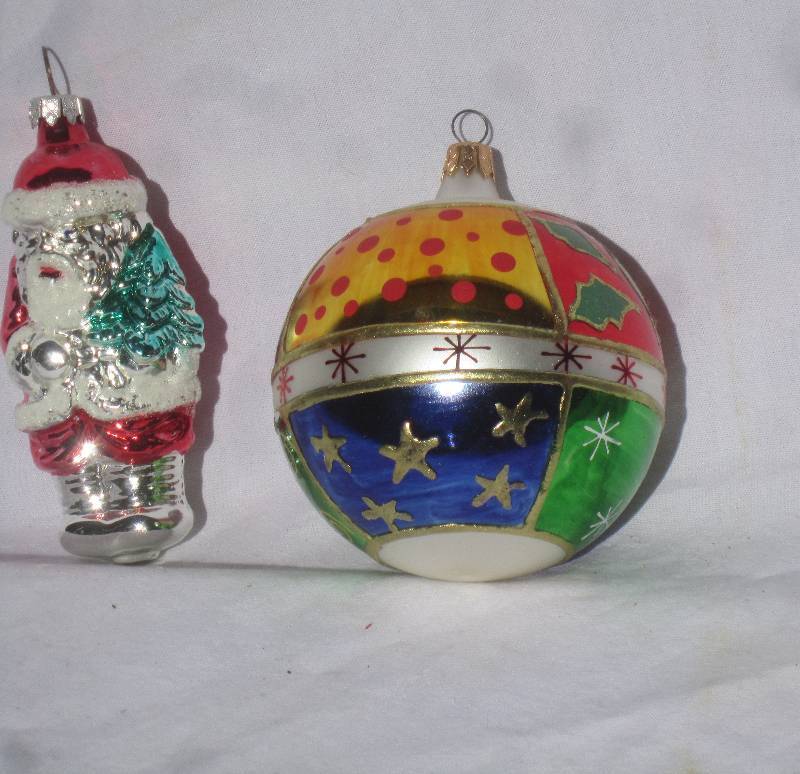 lot 441 image: New Christmas Ornaments
