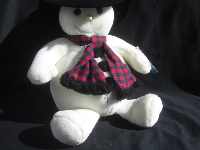 lot 451 image: Christmas Snowman Snowden with tags