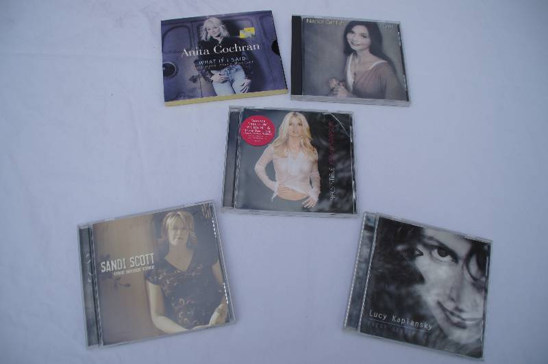 lot 743 image: Lot of CDs