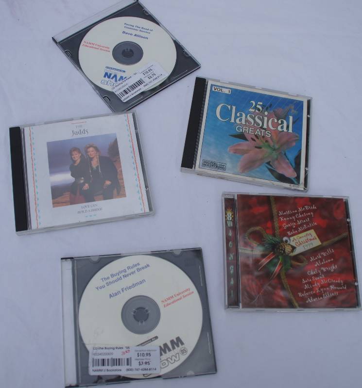 lot 758 image: Lot of CDs