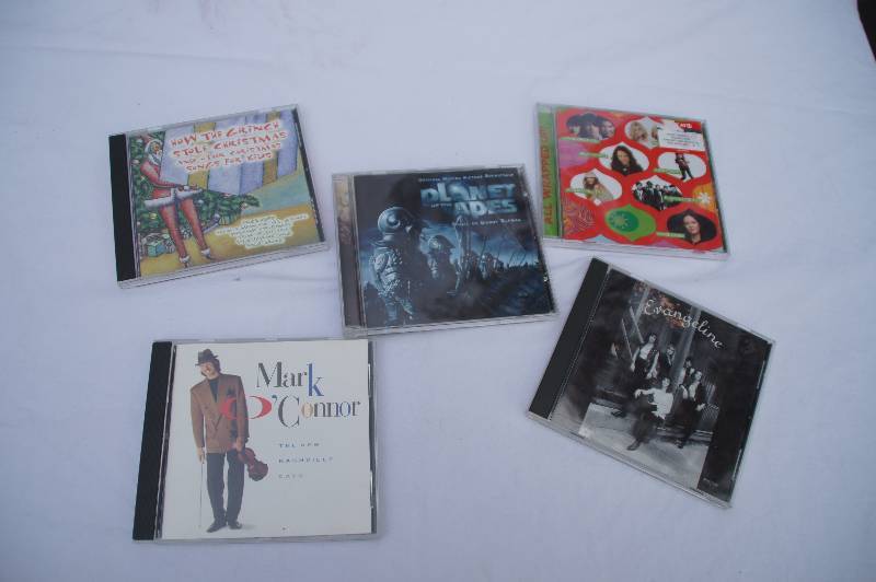 lot 766 image: Lot of Cds