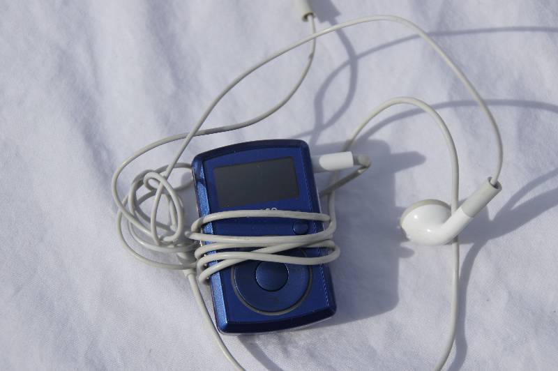 lot 781 image: SANSA MP3 Player