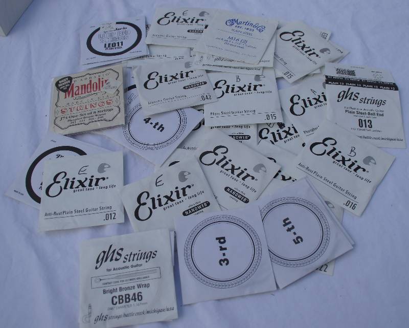 lot 787 image: Lot of Misc Strings