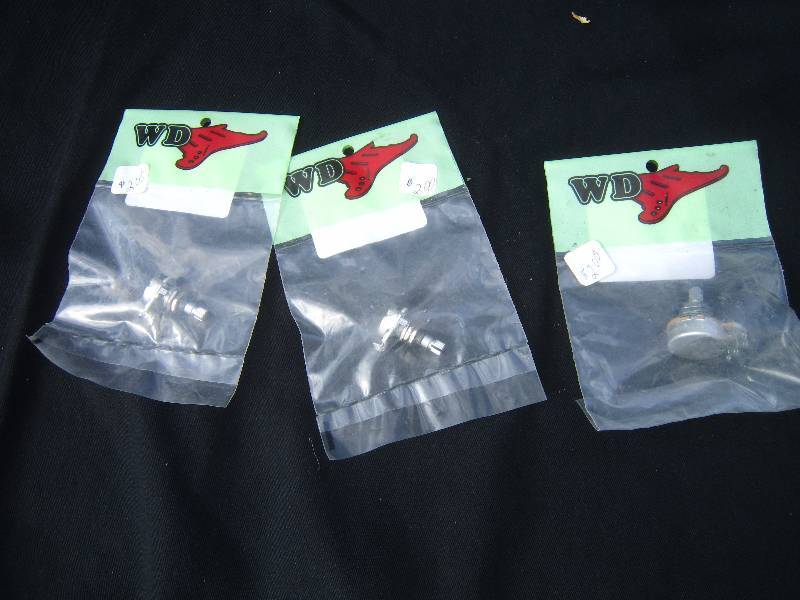 lot 816 image: WD Electric Guitar parts