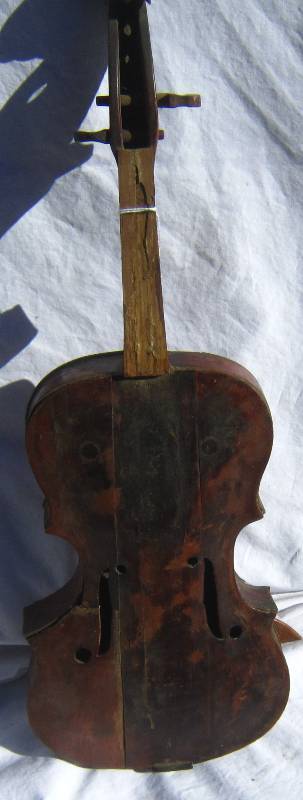 lot 653 image: Antique Violin Great Wall Hanger
