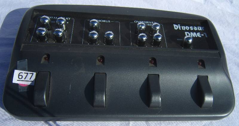 lot 677 image: Dinosaur Multi-effects Electric Guitar Pedal