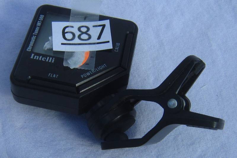 lot 687 image: IMT-500 Intelli Chromatic Clip on Tuner.