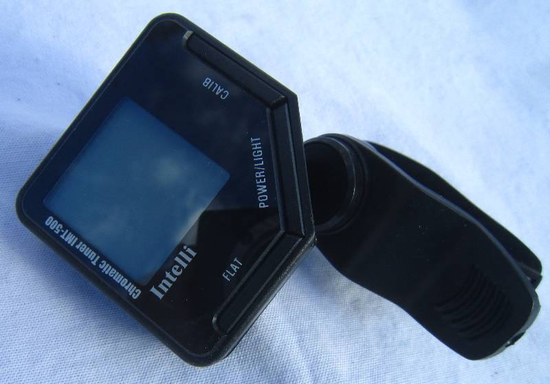 lot 688 image: IMT-500 Intelli Chromatic Clip on Tuner.