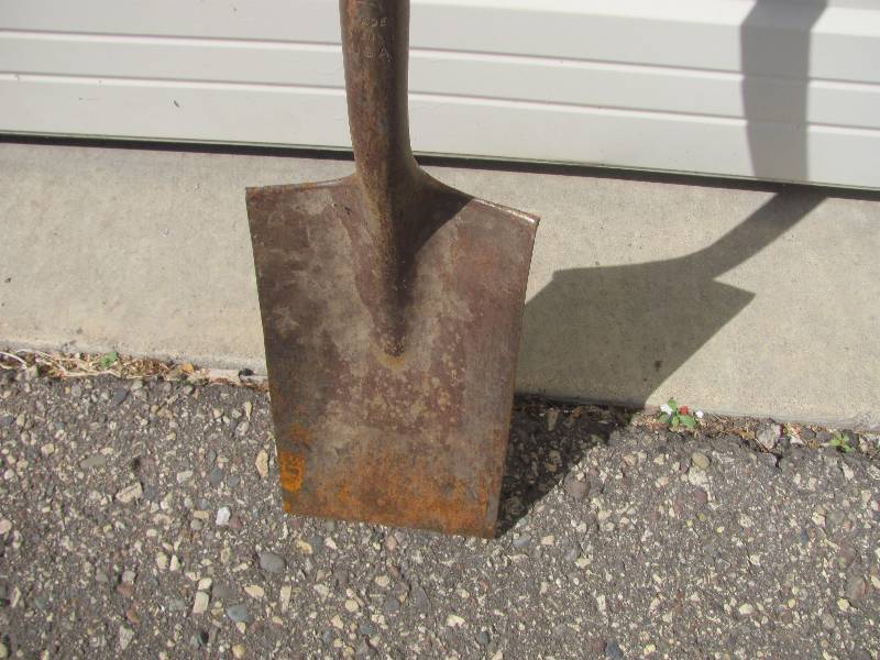 lot 84 image: Tools