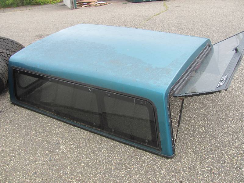 lot 73 image: TRUK MATE Truck Topper
