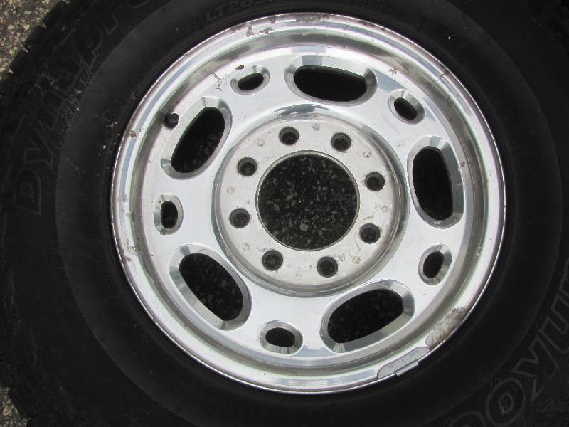 lot 74 image: Wheels