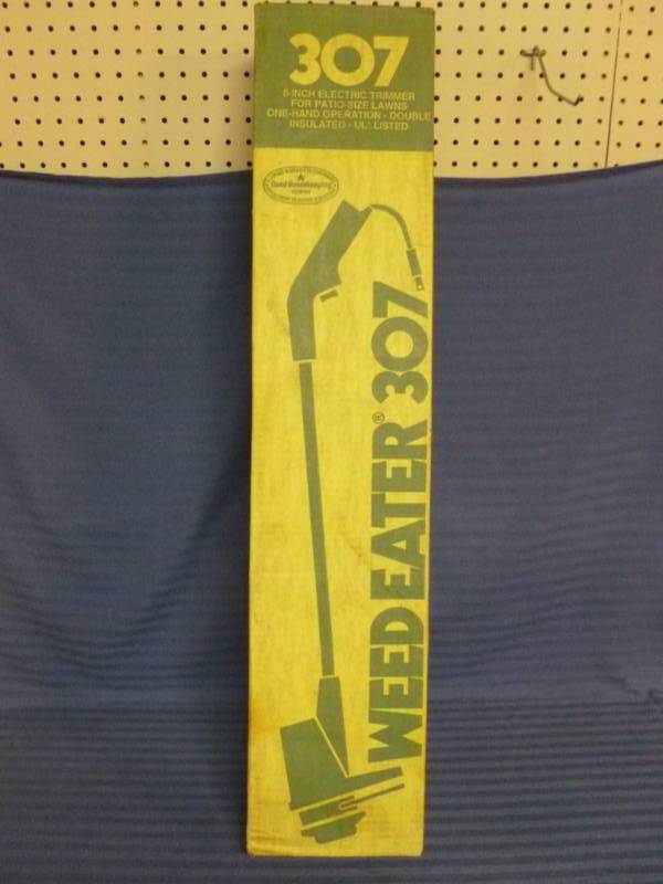lot 4 image: Weed Eater