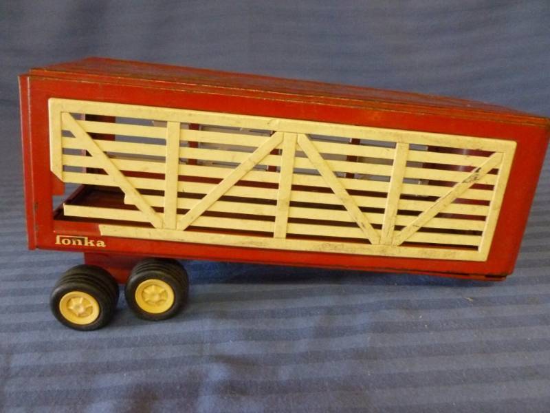lot 17 image: Vintage Tonka