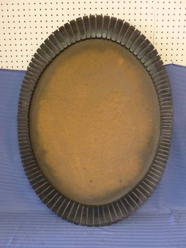 lot 22 image: Vintage Picture Frame