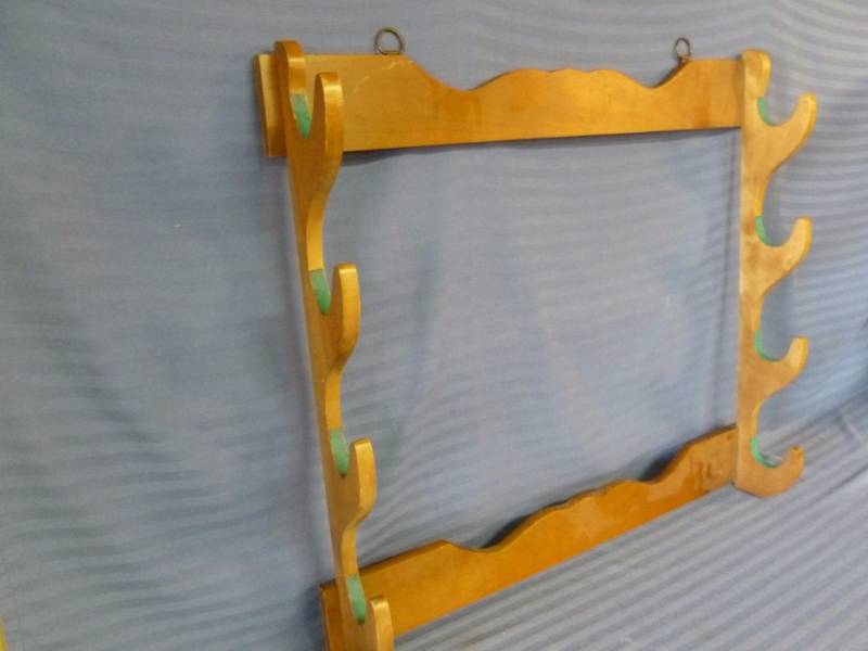 lot 24 image: Wooden Gun Rack